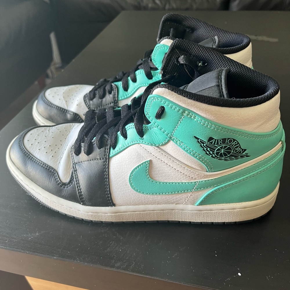 Jordan 1 Mid
